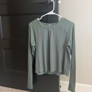 COPY - Cropped olive green lululemon long sleeve